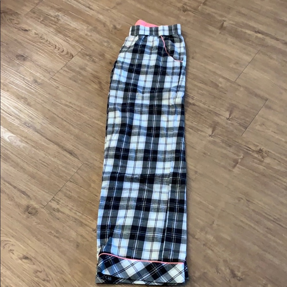 Victoria’s Secret Flannel Pj Pants